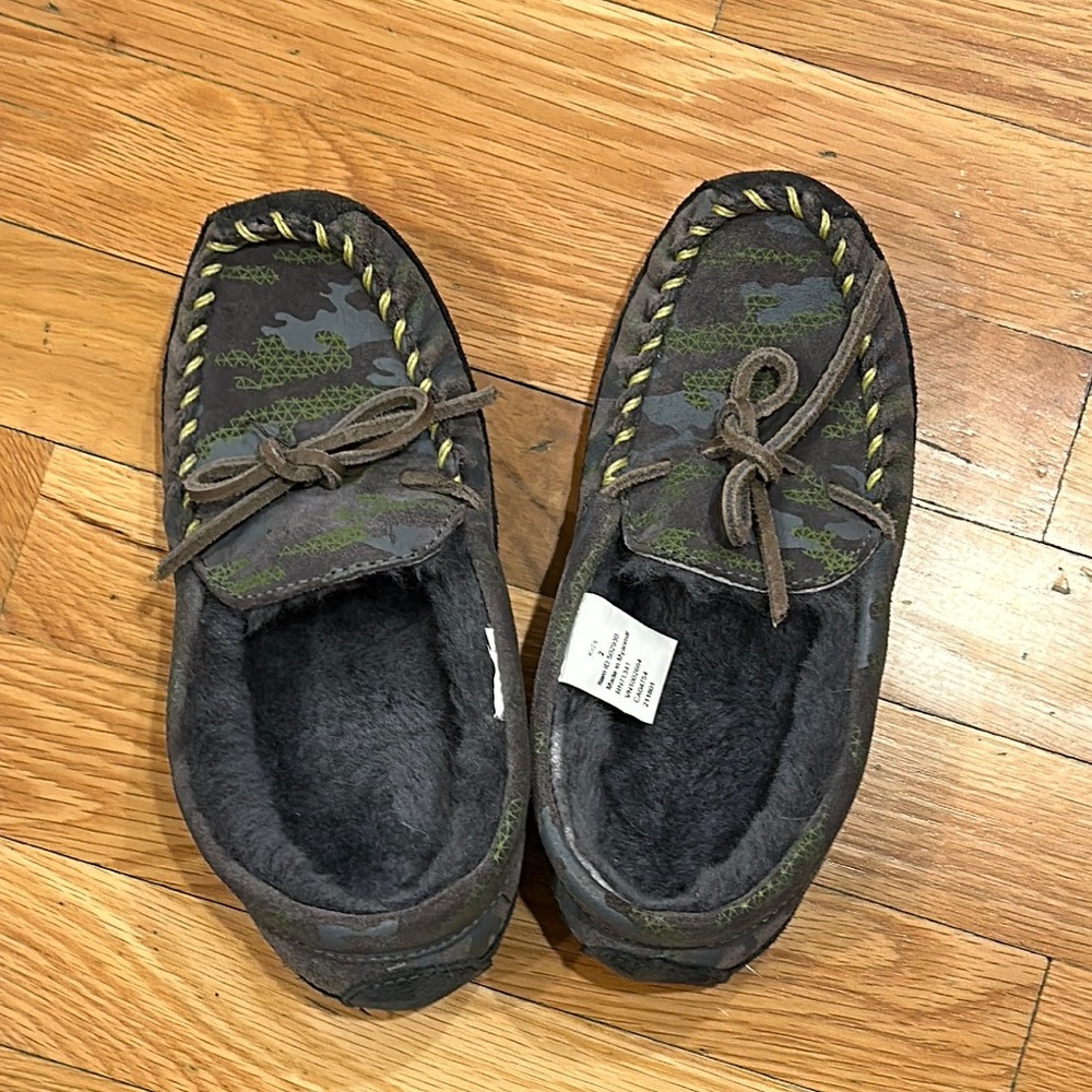Kids excellent condition LL Bean Wicked Good Slippers